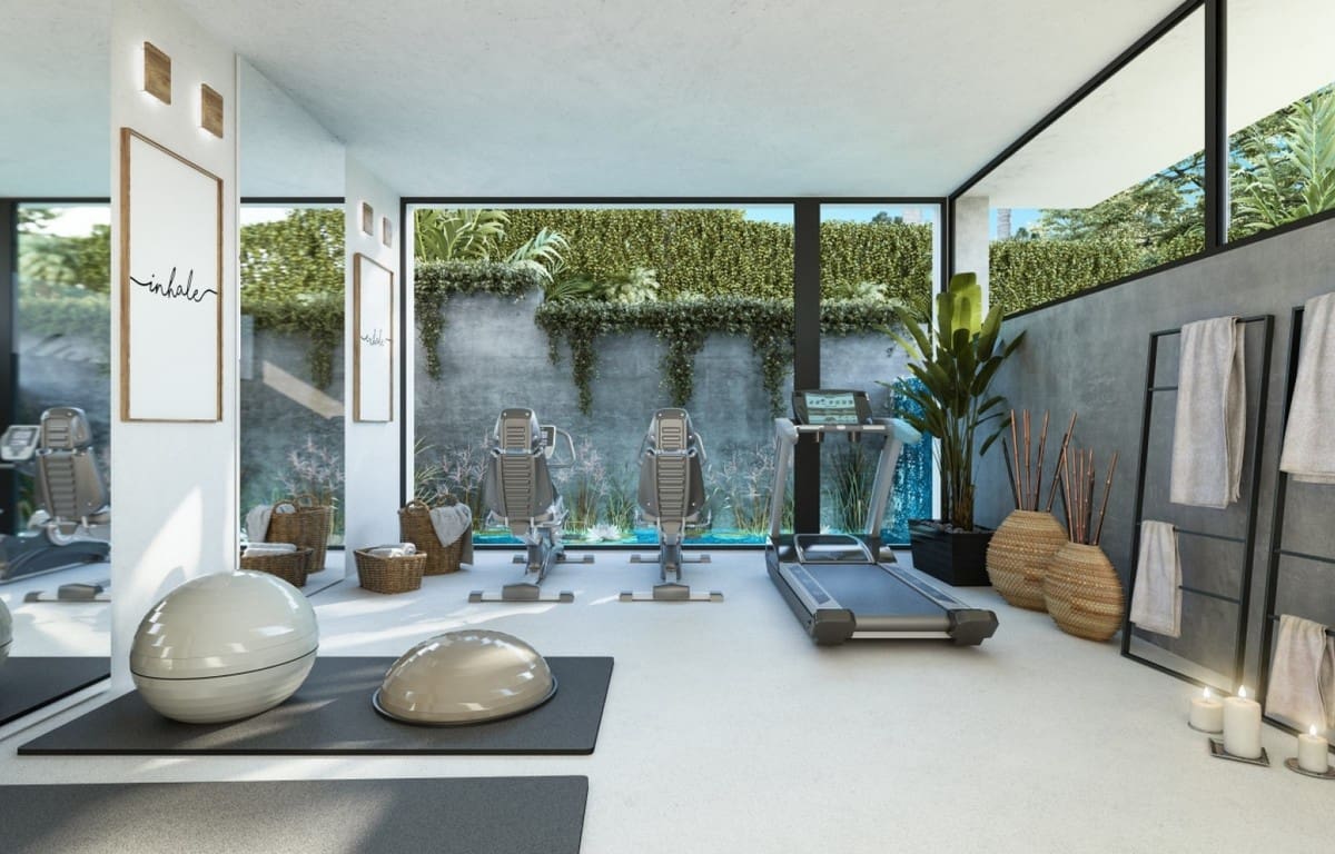 4 bedroom Villa for sale in New Golden Mile with pool garage - € 1,790,000 (Ref: 5382030)