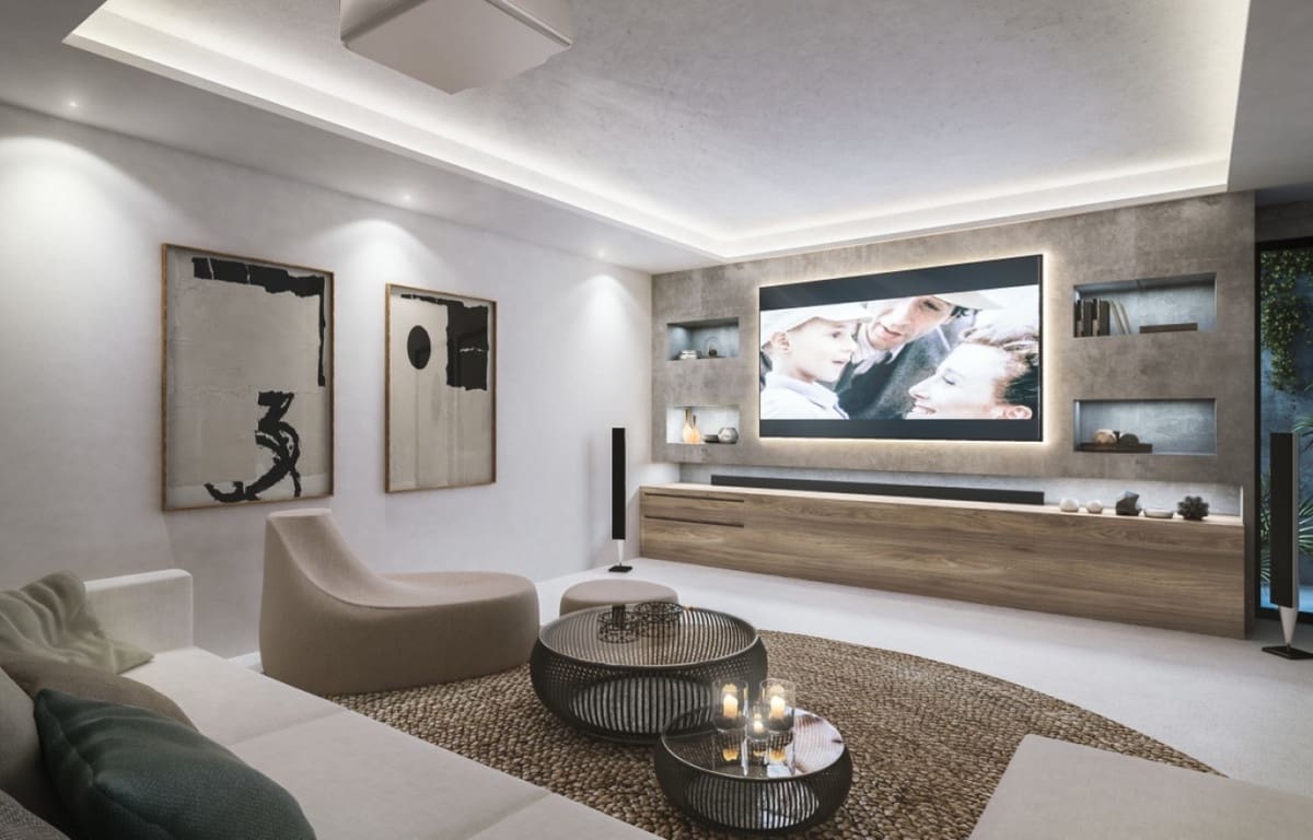 4 bedroom Villa for sale in New Golden Mile with pool garage - € 1,790,000 (Ref: 5382030)