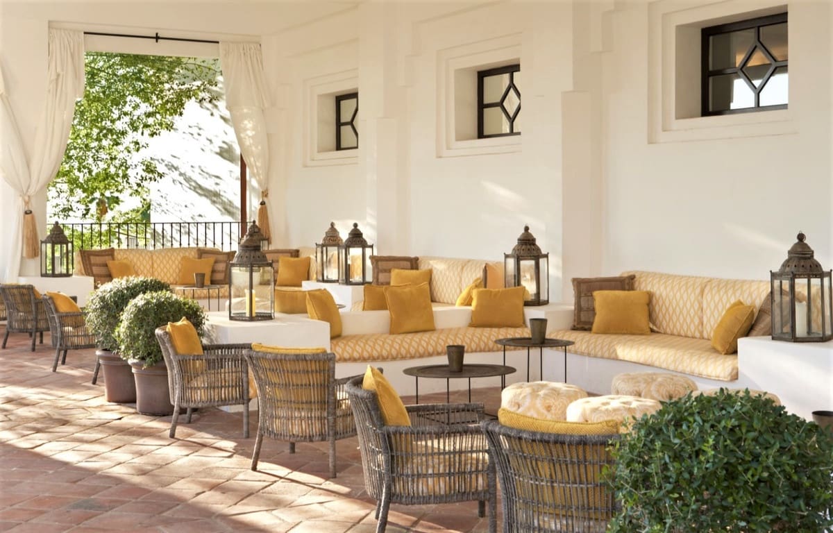 6 bedroom Villa for sale in Casares with pool - € 4,600,000 (Ref: 5382106)