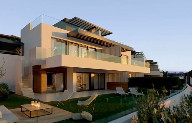 3 sypialnia Dom blizniak na sprzedaż w Benalmádena z basenem garażem - 900 000 € (Ref: 5382393)