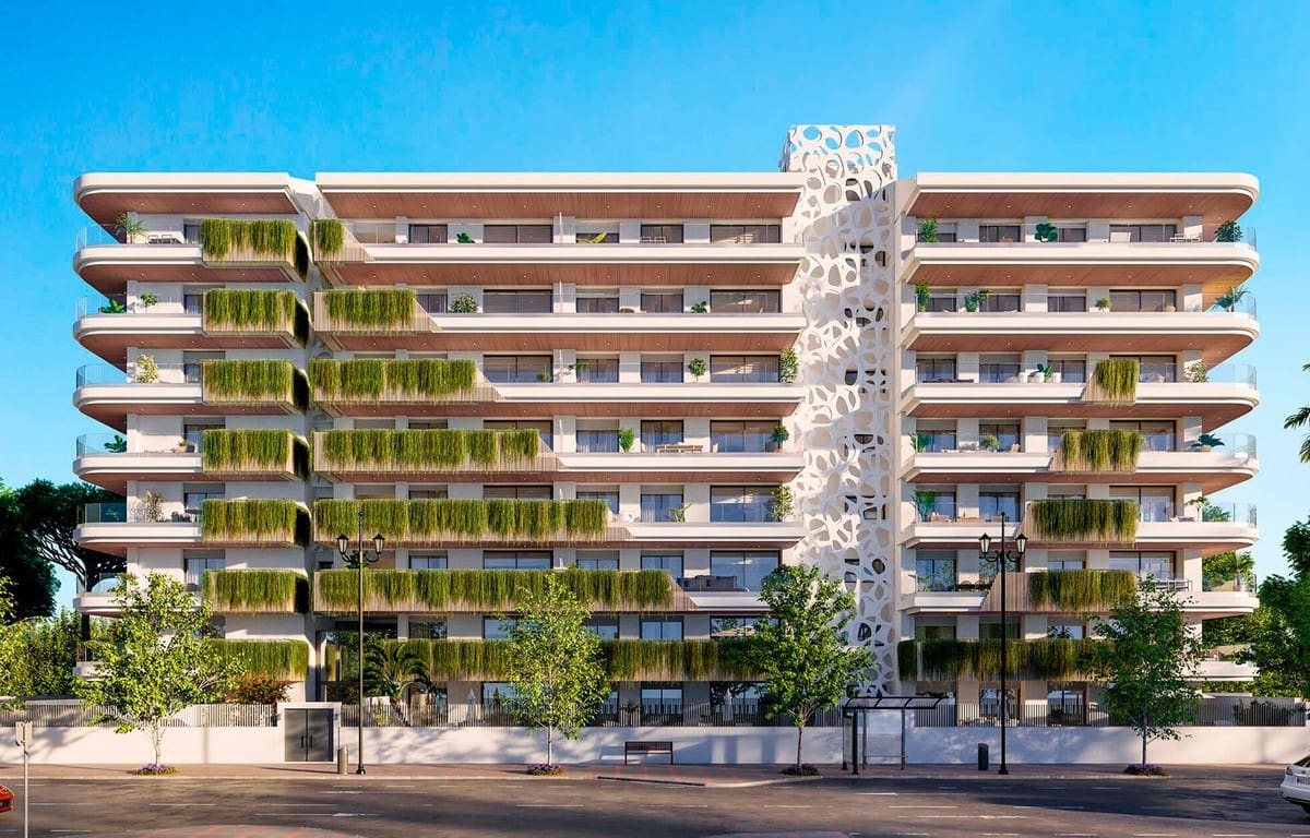 3 bedroom Beach Apartment for sale in Fuengirola with pool garage - € 1,051,500 (Ref: 5382407)