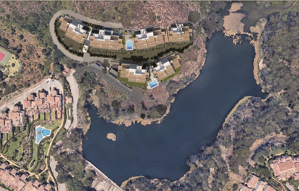 3 sypialnia Penthouse na sprzedaż w Nueva Andalucia z basenem garażem - 950 000 € (Ref: 6231118)