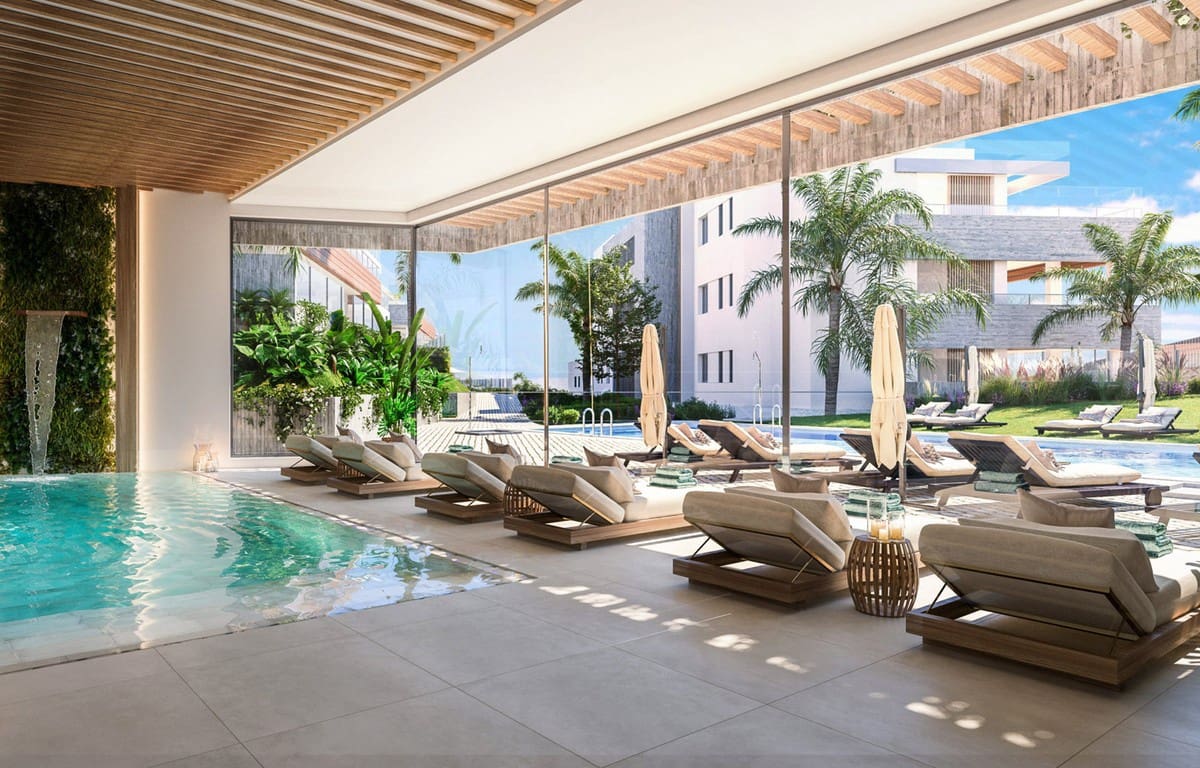 2 soveværelse Lejlighed til salg i Los Monteros med swimmingpool garage - € 525.000 (Ref: 6336732)