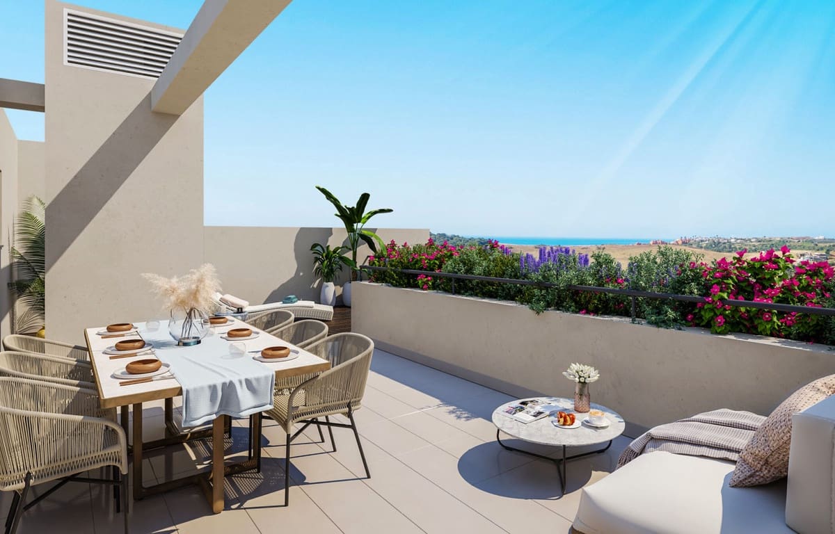 Ático de 2 habitaciones en Estepona en venta con piscina garaje - 404.000 € (Ref: 6346980)