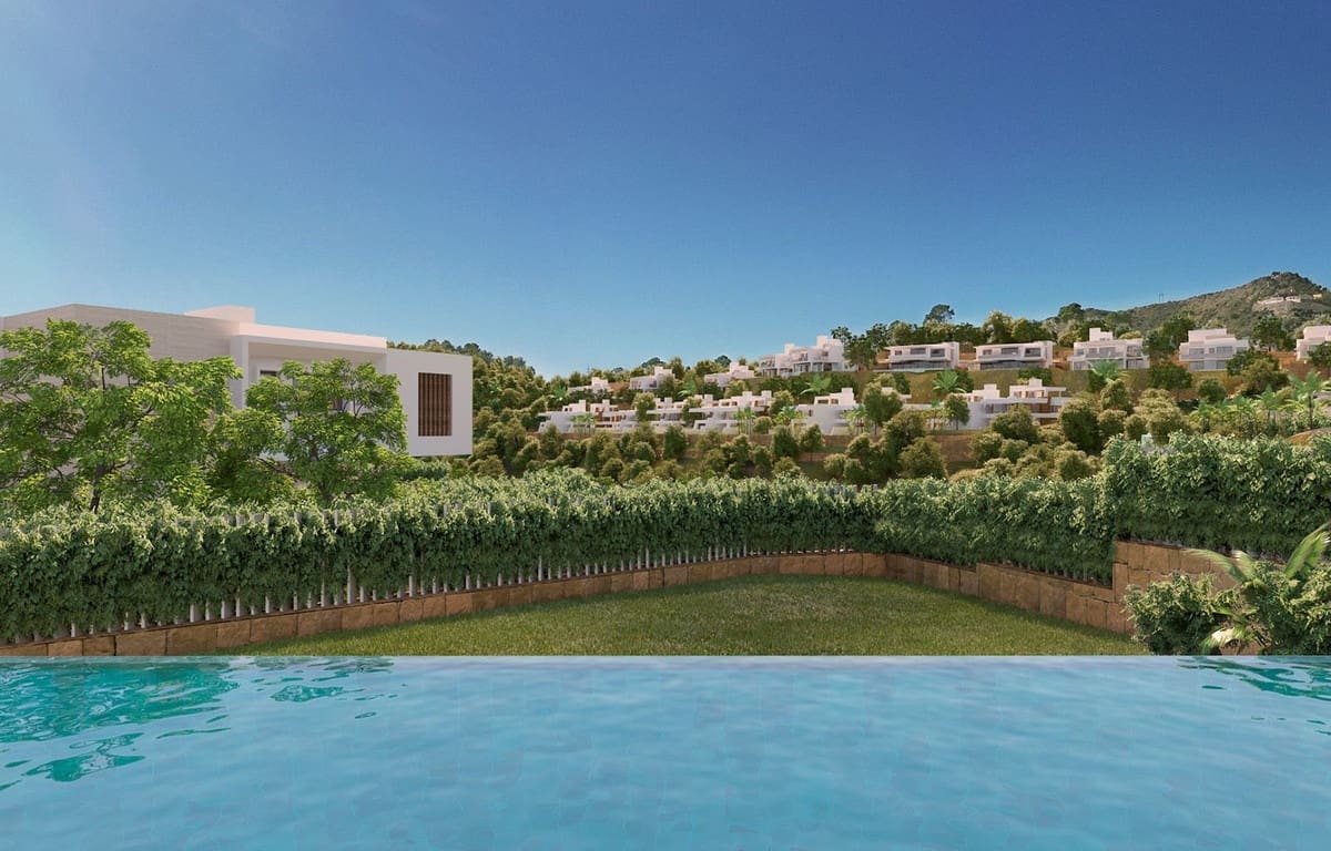 4 bedroom Villa for sale in Marbella with pool garage - € 4,500,000 (Ref: 6959320)