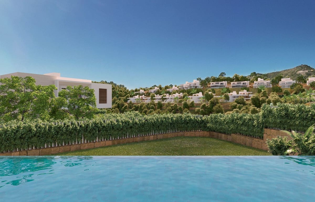 4 bedroom Villa for sale in Marbella with pool garage - € 4,500,000 (Ref: 6959320)