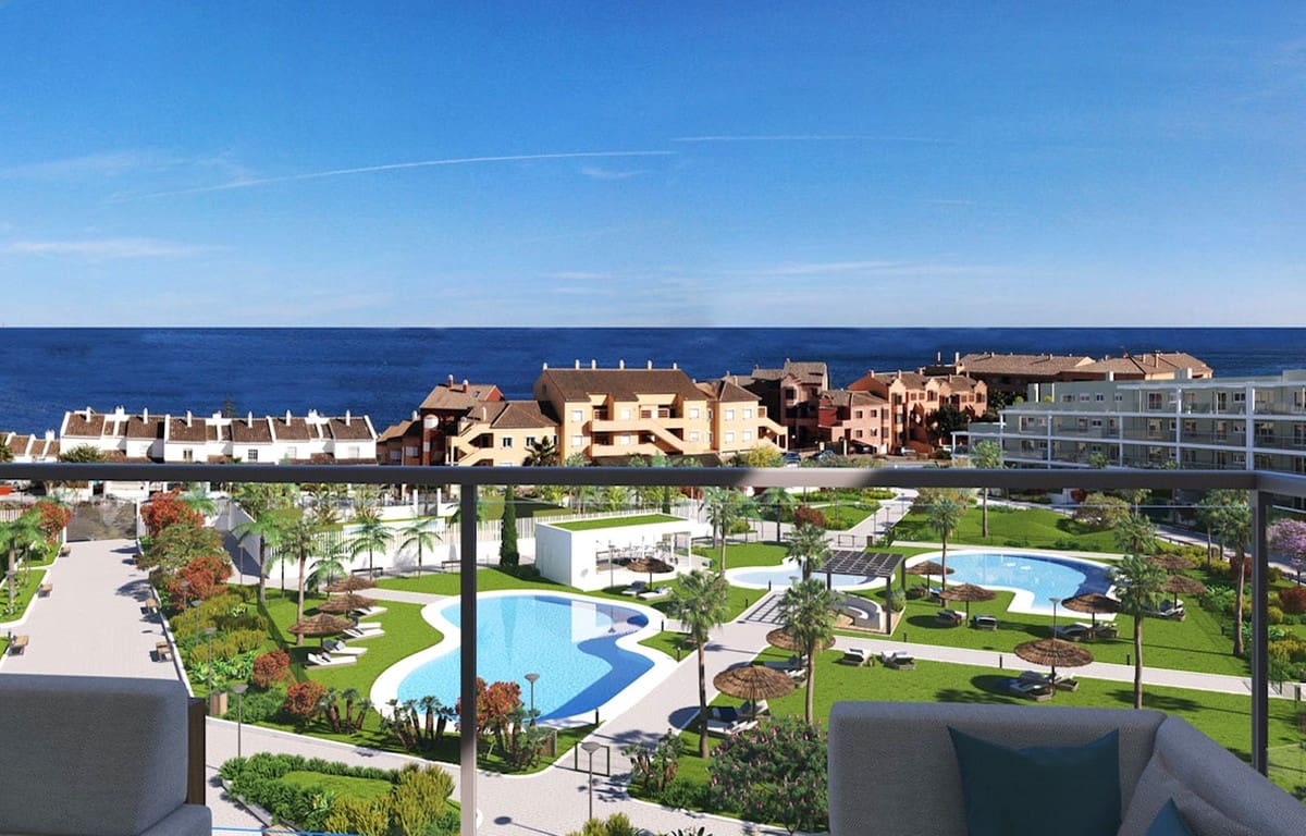 2 Zimmer Apartment zu verkaufen in Manilva mit Pool Garage - 415.000 € (Ref: 6967360)