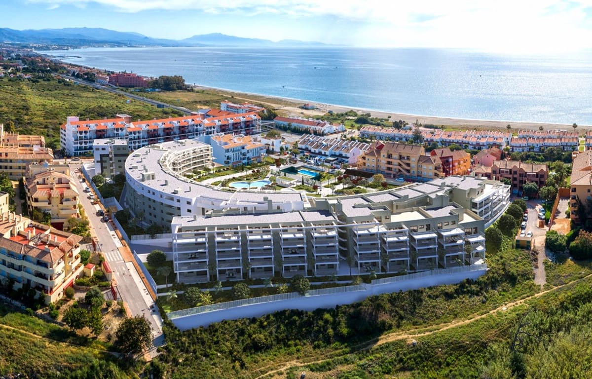 2 bedroom Apartment for sale in Manilva with pool garage - € 430,000 (Ref: 6967360)