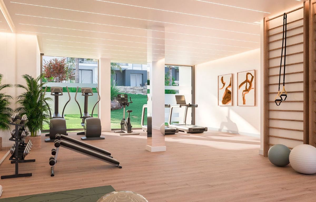 2 bedroom Apartment for sale in Estepona with pool garage - € 689,000 (Ref: 6969606)