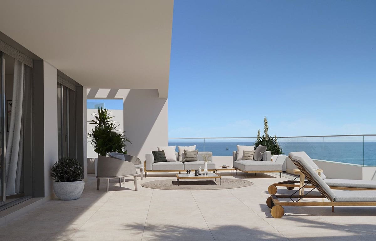 2 sypialnia Penthouse na sprzedaż w Estepona z basenem garażem - 550 000 € (Ref: 6989626)