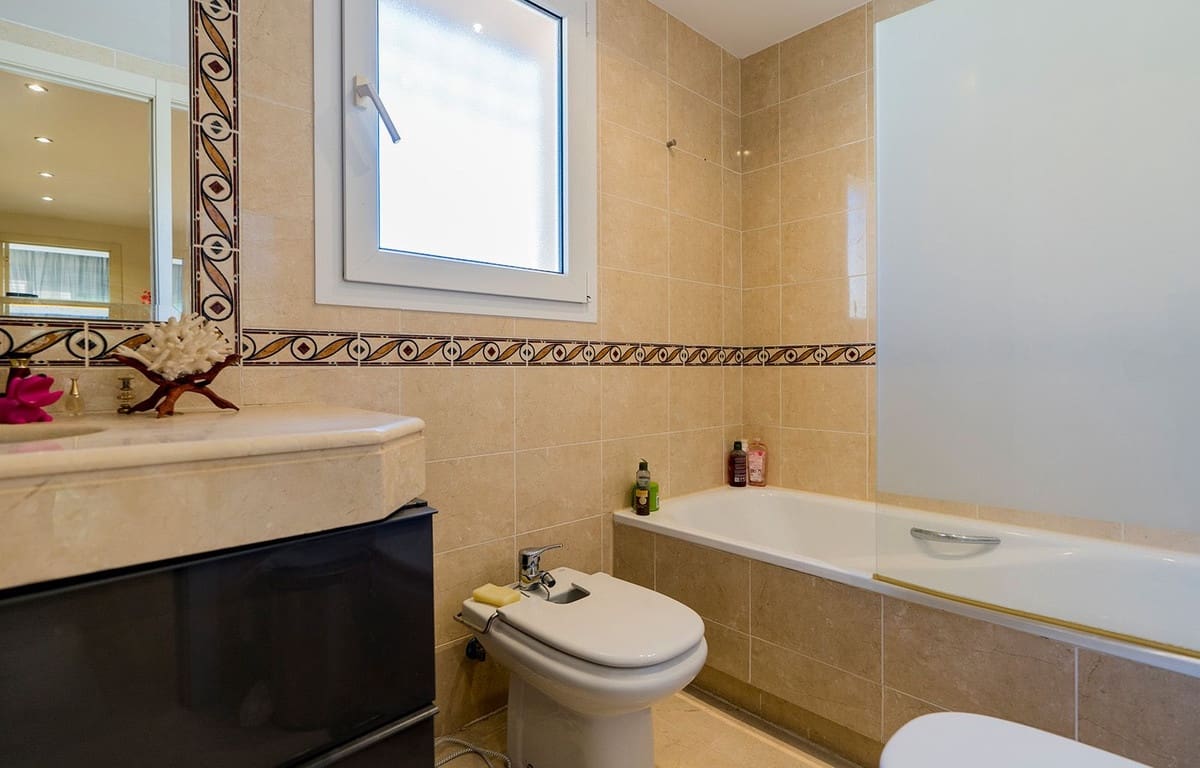 Pareado de 3 habitaciones en Riviera del Sol en venta con piscina garaje - 685.000 € (Ref: 7091206)