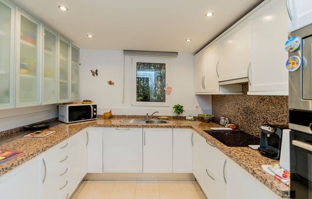 3 soveværelse Semi-Rækkehus til salg i Riviera del Sol, Mijas med swimmingpool garage - € 685.000 (Ref: 7091206)