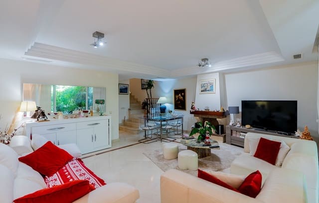 3 slaapkamer Halfvrijstaande villa te koop in Riviera del Sol, Mijas met zwembad garage - € 685.000 (Ref: 7091206)