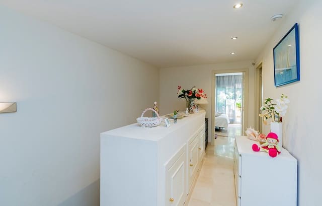 3 sovrum Semi-fristående Villa till salu i Riviera del Sol, Mijas med pool garage - 685 000 € (Ref: 7091206)