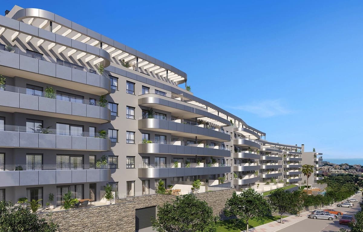 3 bedroom Beach Apartment for sale in Torremolinos with pool garage - € 506,000 (Ref: 7095396)