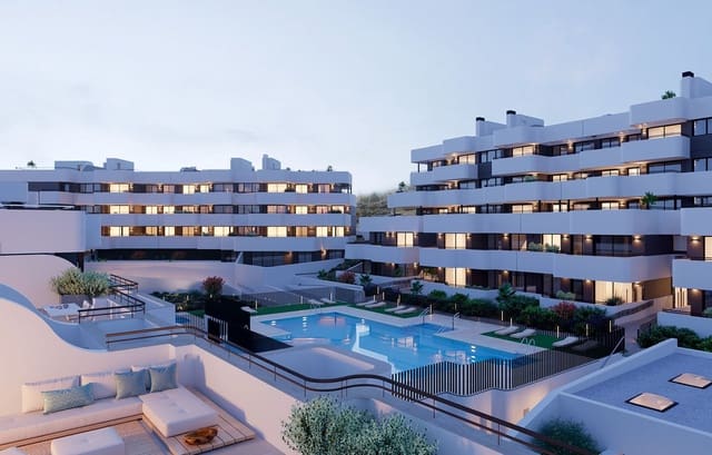 Apartamento de 2 habitaciones en Estepona en venta con piscina garaje - 480.000 € (Ref: 7233727)