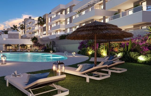 Apartamento de 2 habitaciones en Estepona en venta con piscina garaje - 470.000 € (Ref: 7233731)