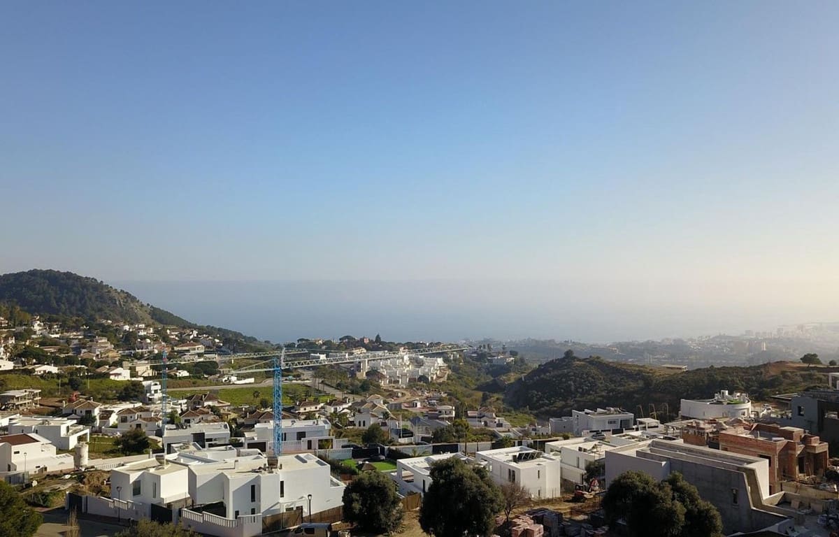 4 bedroom Villa for sale in Mijas with pool garage - € 1,450,000 (Ref: 7264625)
