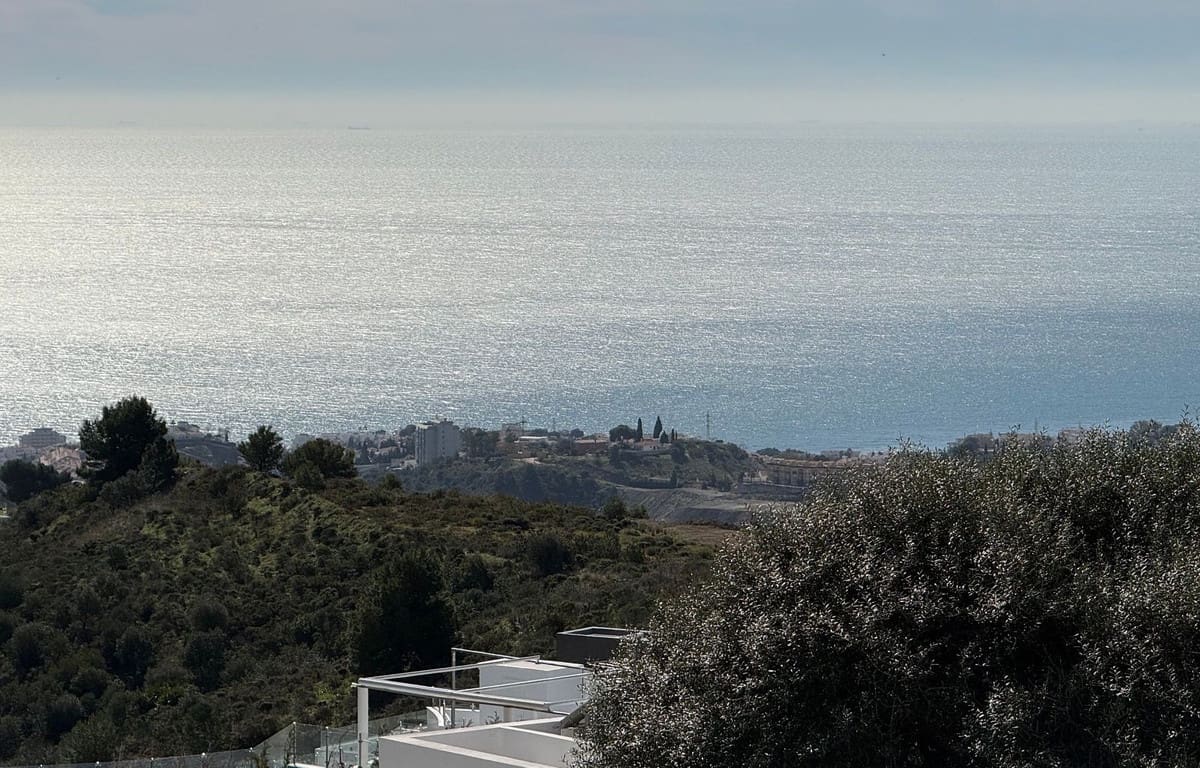 4 bedroom Villa for sale in Mijas with pool garage - € 1,495,000 (Ref: 7264625)
