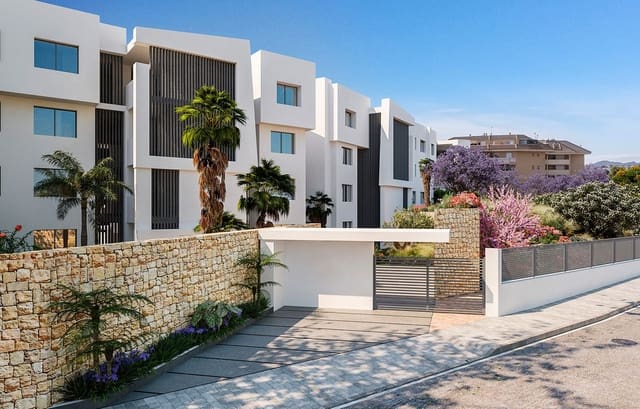 2 makuuhuone Ranta-asunto myytävänä paikassa Benalmádena mukana uima-altaan 
autotalli - 567 000 € (Ref: 7430203)