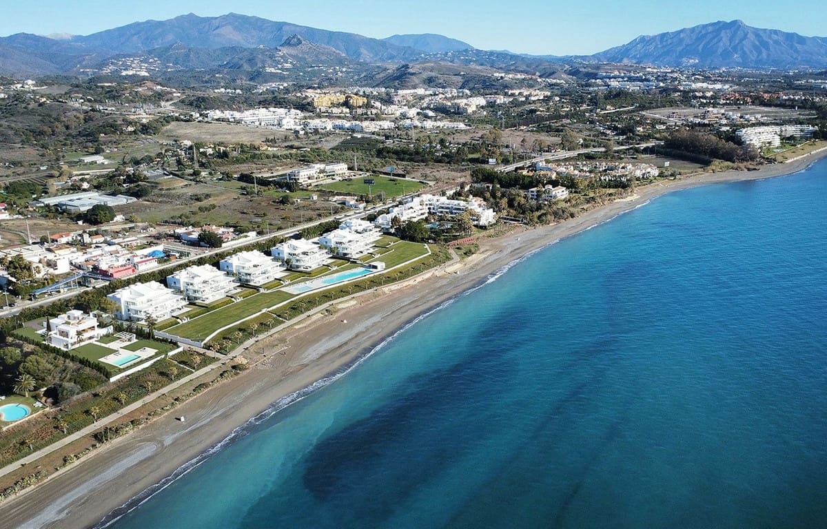 4 soverom Villa til salgs i Estepona med svømmebasseng garasje - € 14 100 000 (Ref: 7499551)