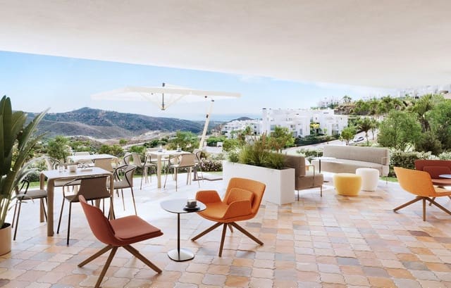 2 quarto Penthouse para venda em Marbella com piscina garagem - 830 000 € (Ref: 7507229)