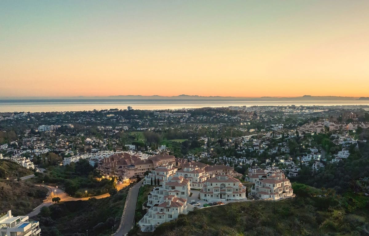 2 camera da letto Attico in vendita in Nueva Andalucia con piscina garage - 571.500 € (Rif: 7550967)