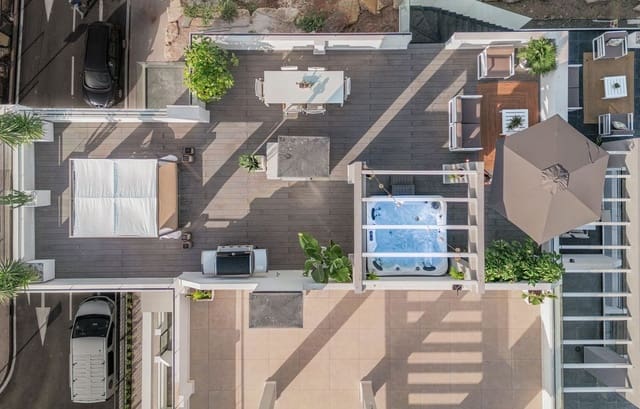 Apartamento de 2 habitaciones en La Cala de Mijas, Mijas en venta con piscina garaje - 335.000 € (Ref: 7629489)