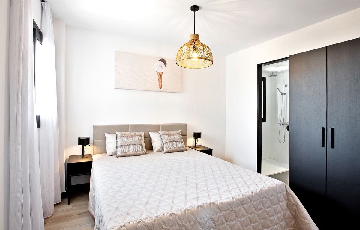 2 bedroom Apartment for sale in La Cala de Mijas with pool garage - € 339,000 (Ref: 7629489)