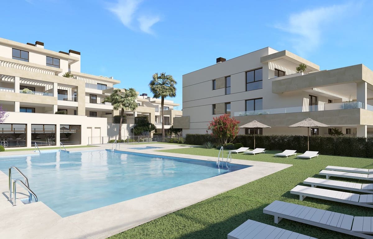 3 bedroom Apartment for sale in Estepona with pool garage - € 564,000 (Ref: 7636319)