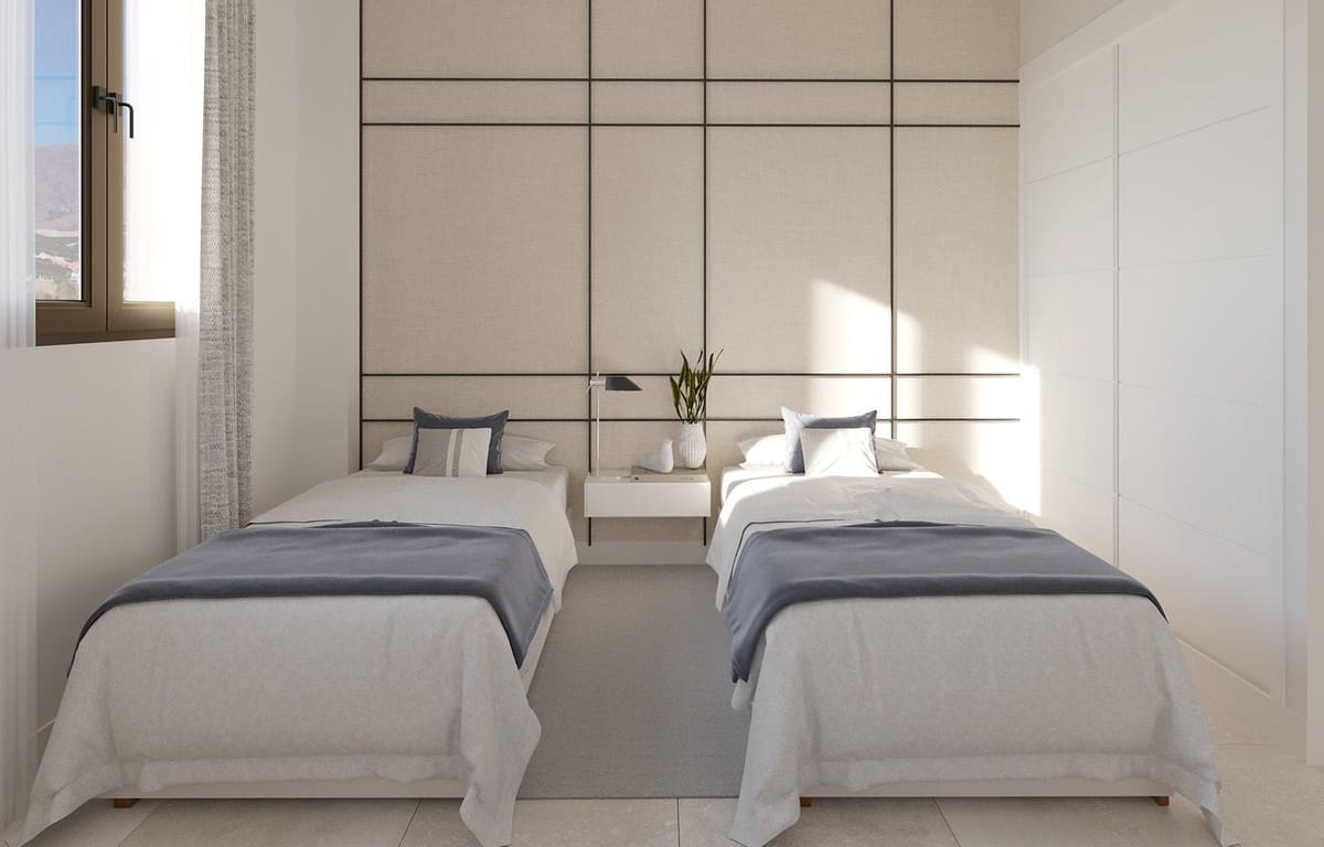 Ático de 3 habitaciones en Estepona en venta con piscina garaje - 694.000 € (Ref: 7636322)