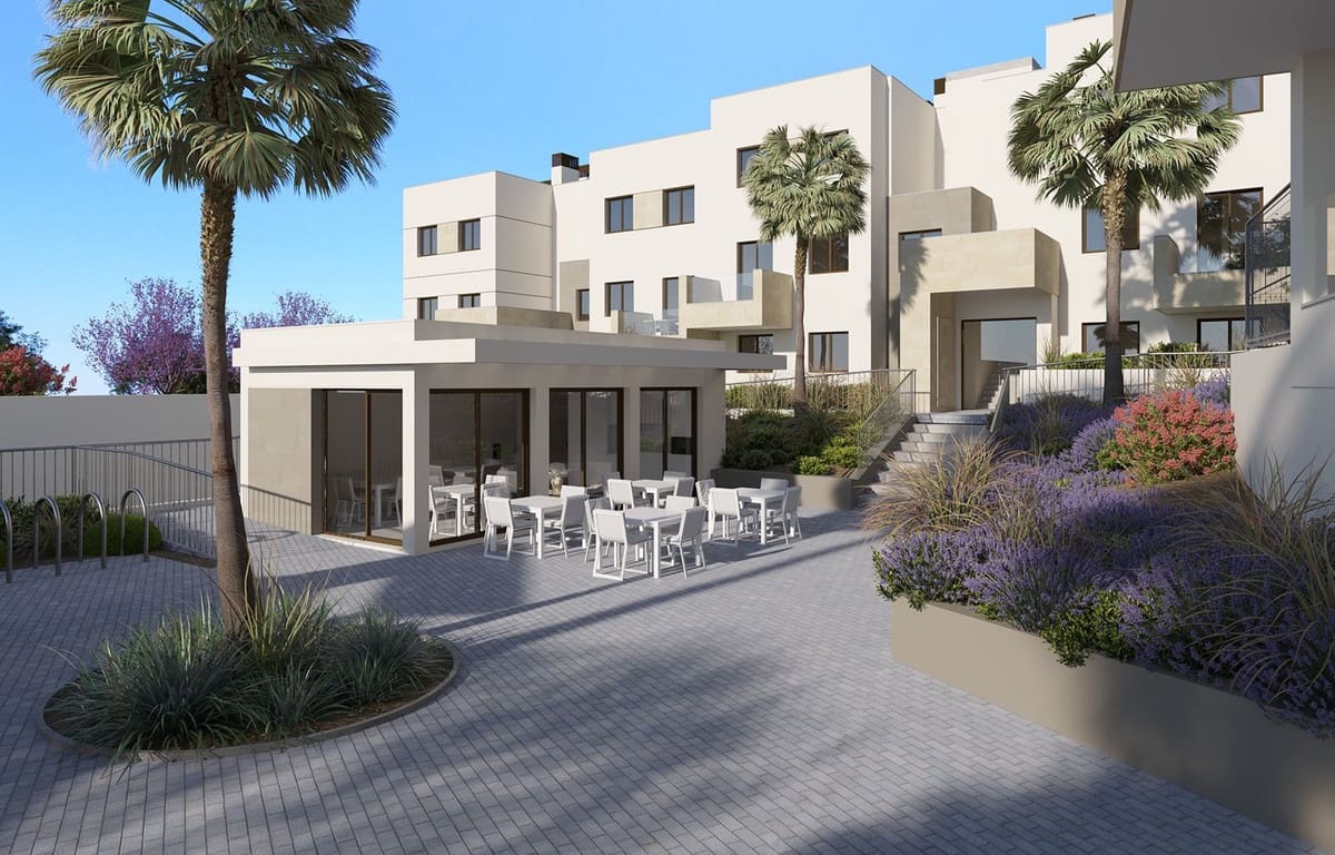 3 sovrum Takvåning till salu i Estepona med pool garage - 694 000 € (Ref: 7636322)