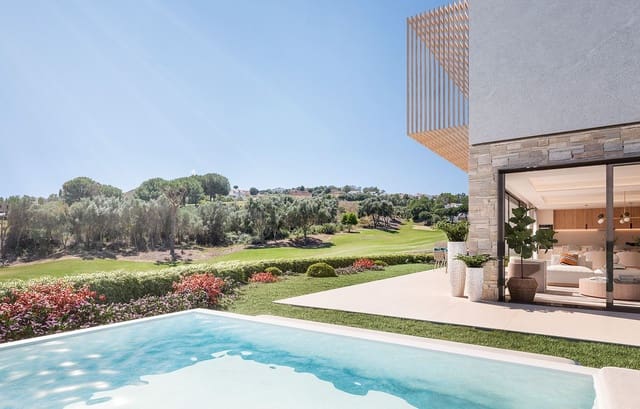3 makuuhuone Omakotitalo myytävänä paikassa La Cala de Mijas, Mijas mukana uima-altaan - 1 100 000 € (Ref: 7677581)