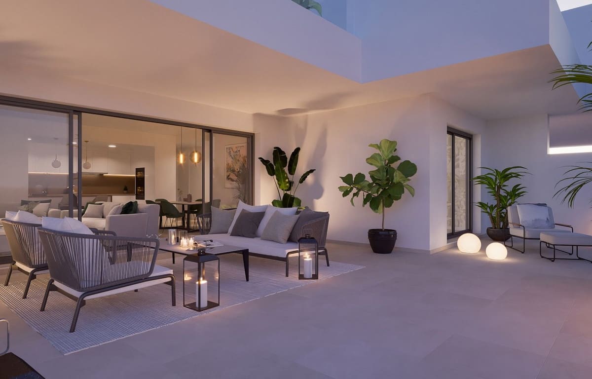 3 bedroom Apartment for sale in Estepona with pool garage - € 725,000 (Ref: 7705814)