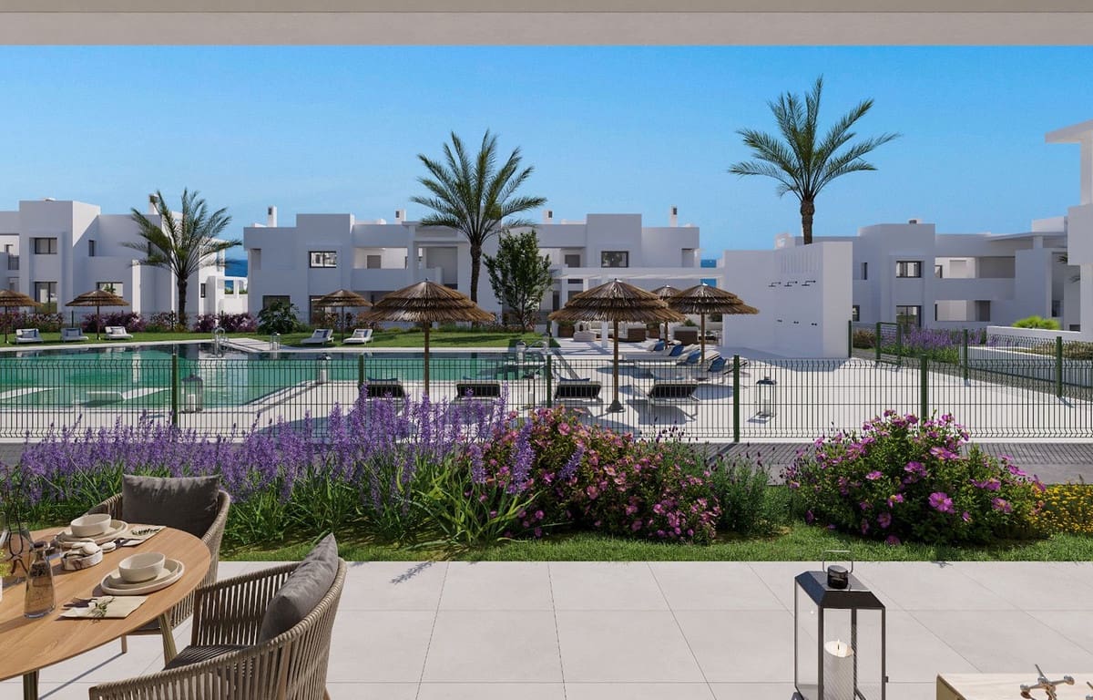 3 bedroom Apartment for sale in Estepona with pool garage - € 725,000 (Ref: 7705814)