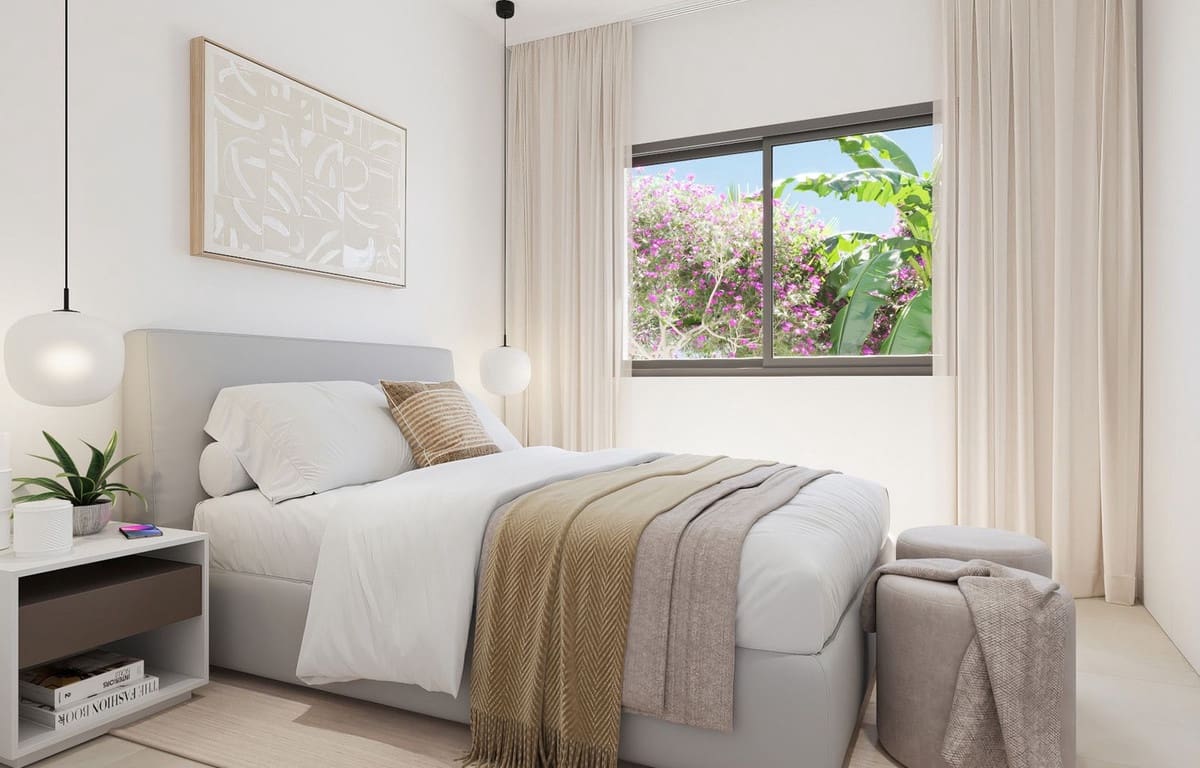 3 bedroom Apartment for sale in Estepona with pool garage - € 725,000 (Ref: 7705814)