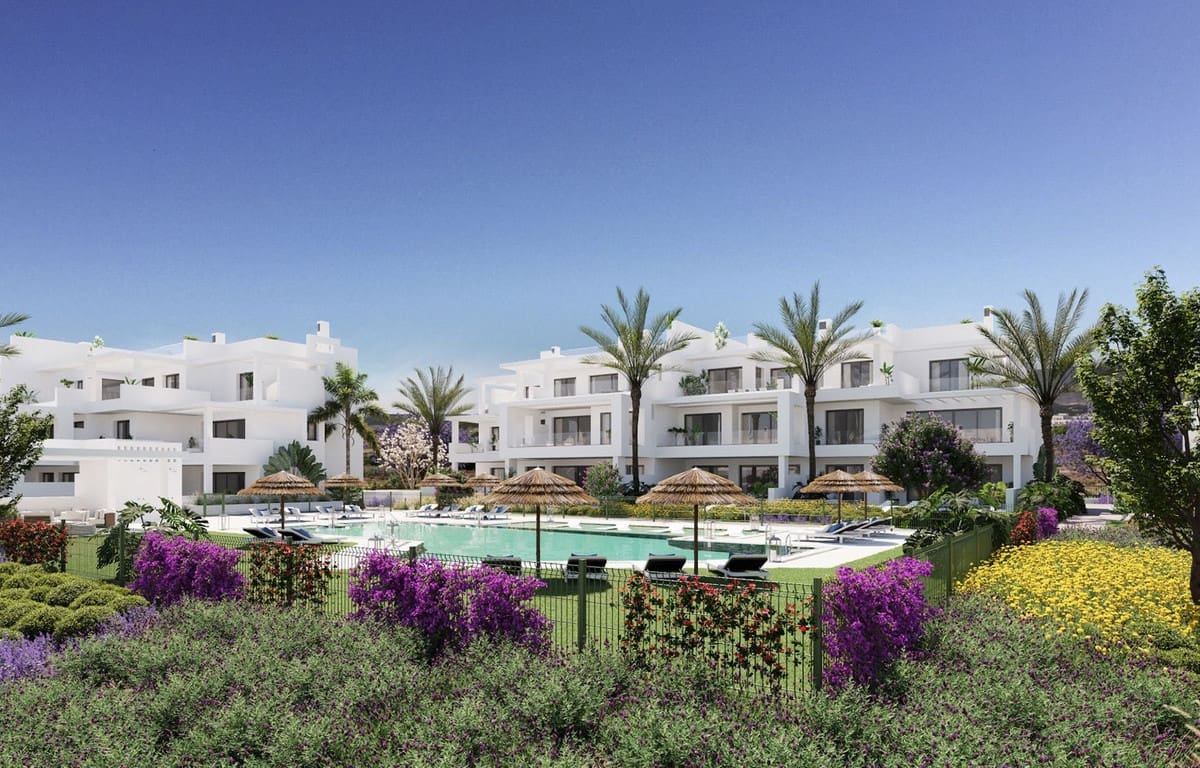 3 bedroom Apartment for sale in Estepona with pool garage - € 725,000 (Ref: 7705814)