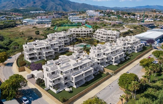 3 soverom Leilighet til salgs i Estepona med svømmebasseng garasje - € 725 000 (Ref: 7705814)