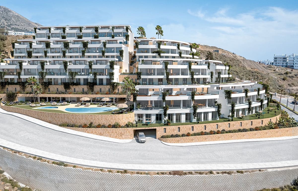 3 bedroom Apartment for sale in Benalmadena with pool garage - € 1,120,000 (Ref: 7705819)
