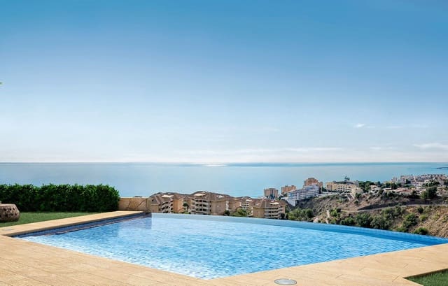 4 sovrum Takvåning till salu i Benalmádena med pool garage - 1 300 000 € (Ref: 7705820)