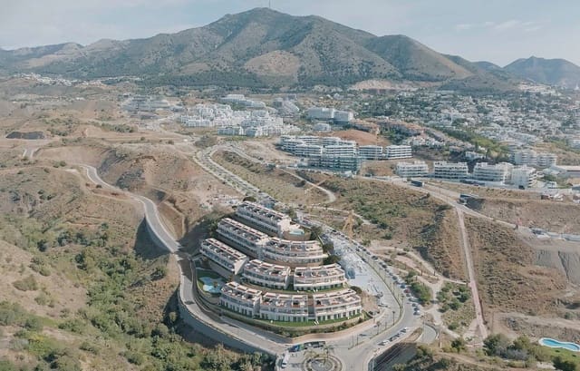 4 sovrum Takvåning till salu i Benalmádena med pool garage - 1 300 000 € (Ref: 7705820)