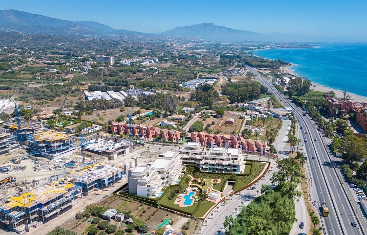 4 quarto Penthouse para venda em Estepona com piscina garagem - 949 000 € (Ref: 7759210)