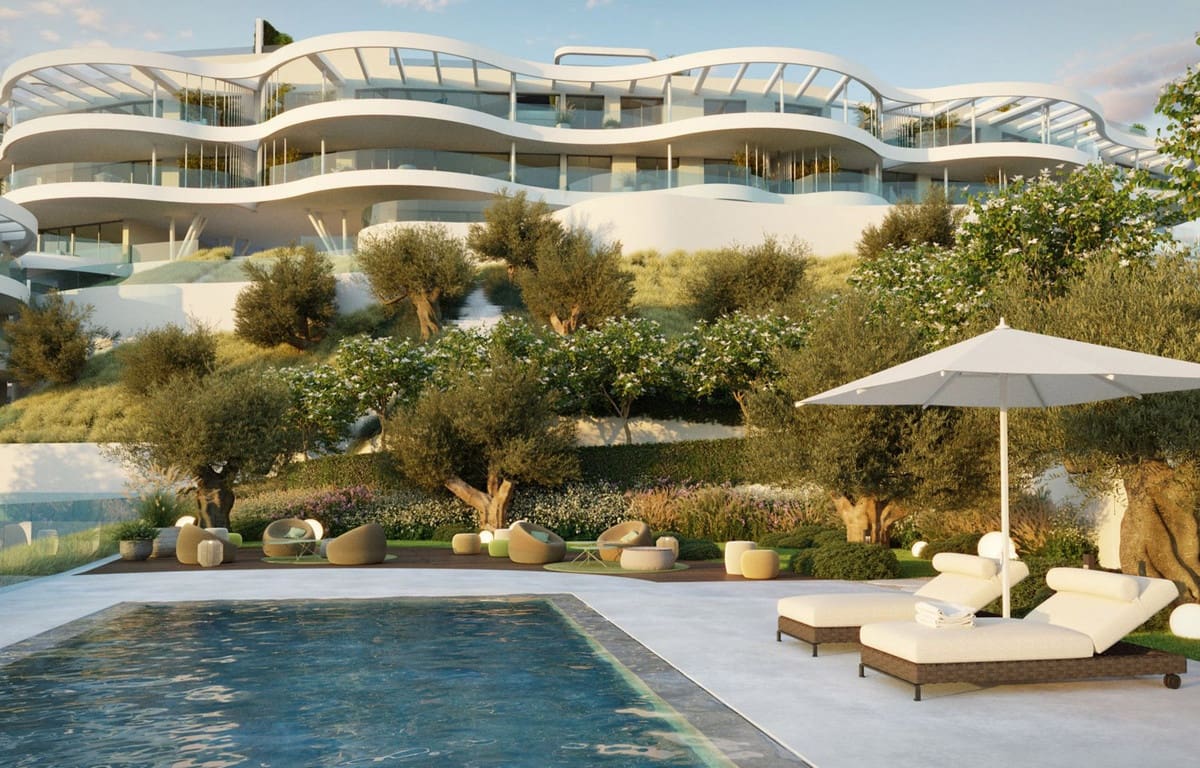 4 bedroom Apartment for sale in Nueva Andalucia with pool - € 2,290,000 (Ref: 7759212)