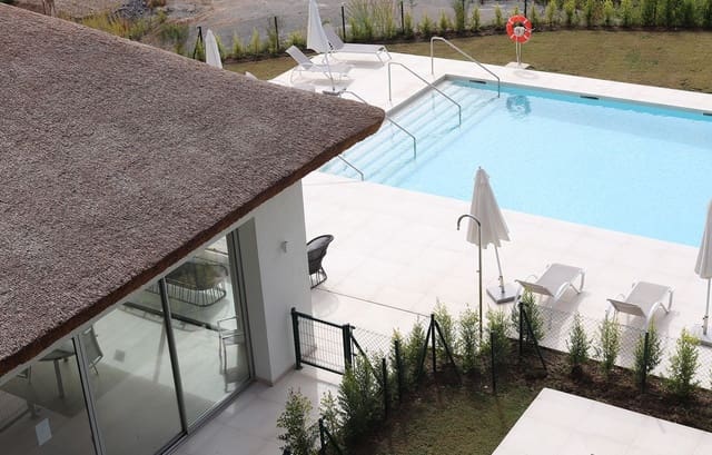 2 soverom Leilighet til salgs i Benahavís med svømmebasseng garasje - € 840 000 (Ref: 7765577)