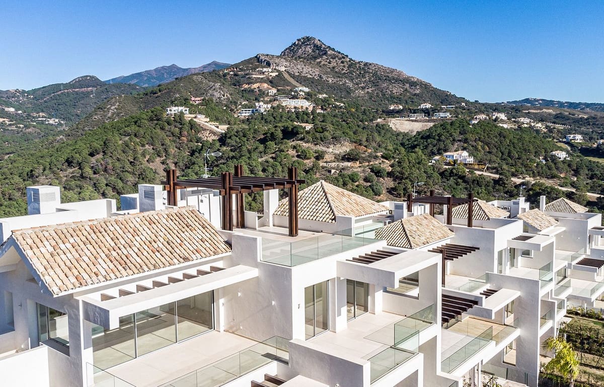 2 chambre Appartement à vendre à Benahavis avec piscine garage - 840 000 € (Ref: 7765577)