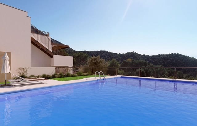 3 chambre Penthouse à vendre à Istán avec piscine garage - 580 000 € (Ref: 7770945)