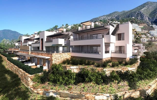 3 chambre Penthouse à vendre à Istán avec piscine garage - 580 000 € (Ref: 7770945)
