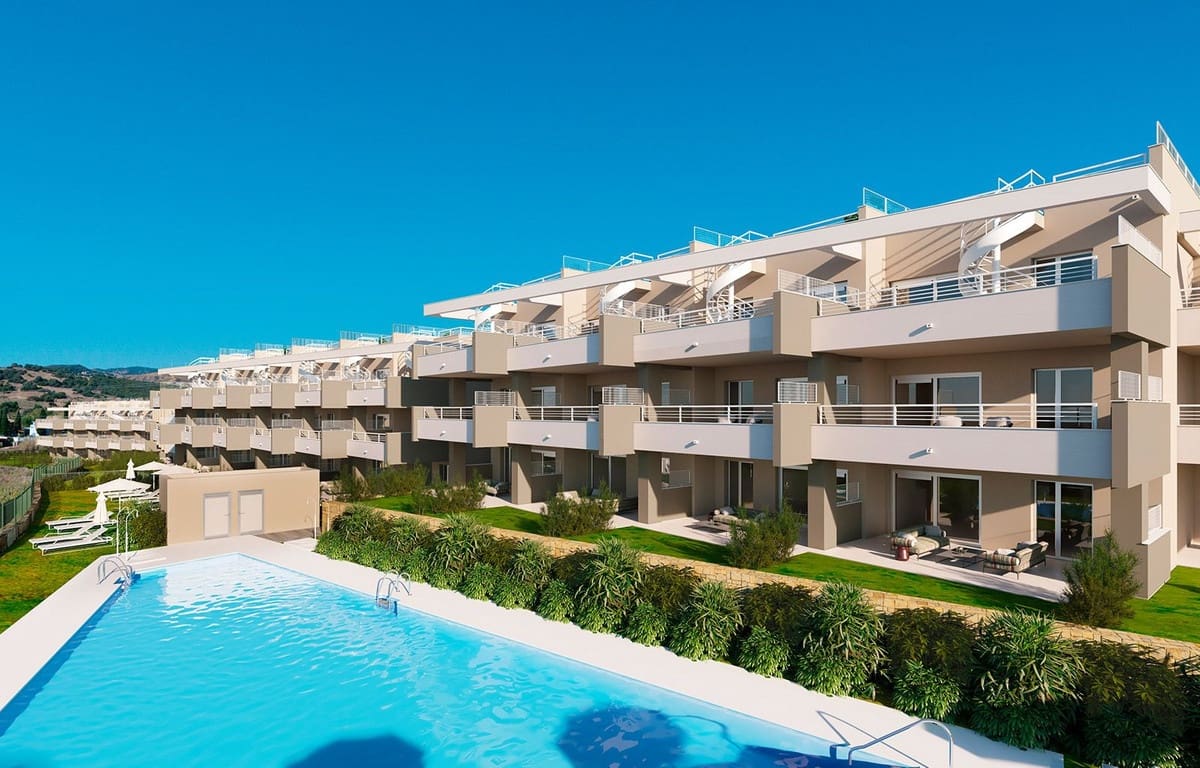 2 bedroom Apartment for sale in Estepona with pool garage - € 430,000 (Ref: 7787106)