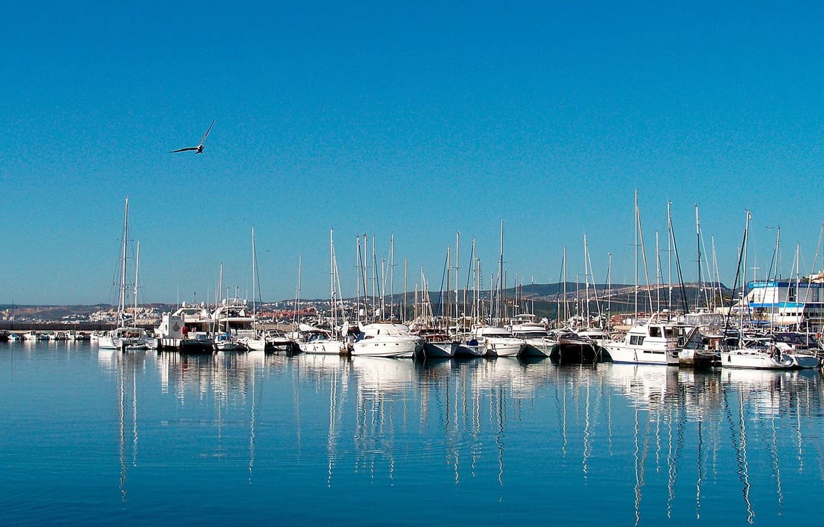 2 bedroom Apartment for sale in Estepona with pool garage - € 430,000 (Ref: 7787106)