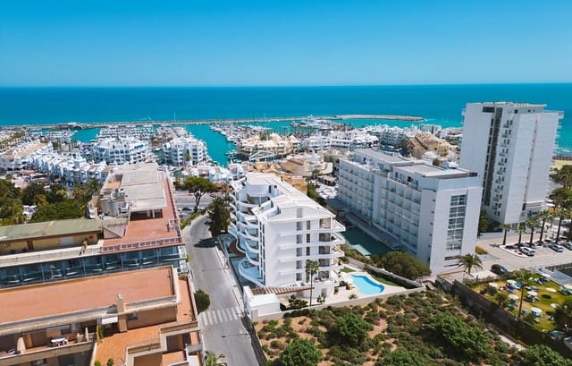 3 makuuhuone Huoneisto myytävänä paikassa Benalmadena Costa, Benalmádena mukana uima-altaan 
autotalli - 704 000 € (Ref: 7788714)